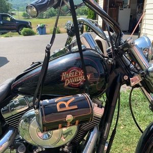 Harley-Davidson metal license plate purse ;